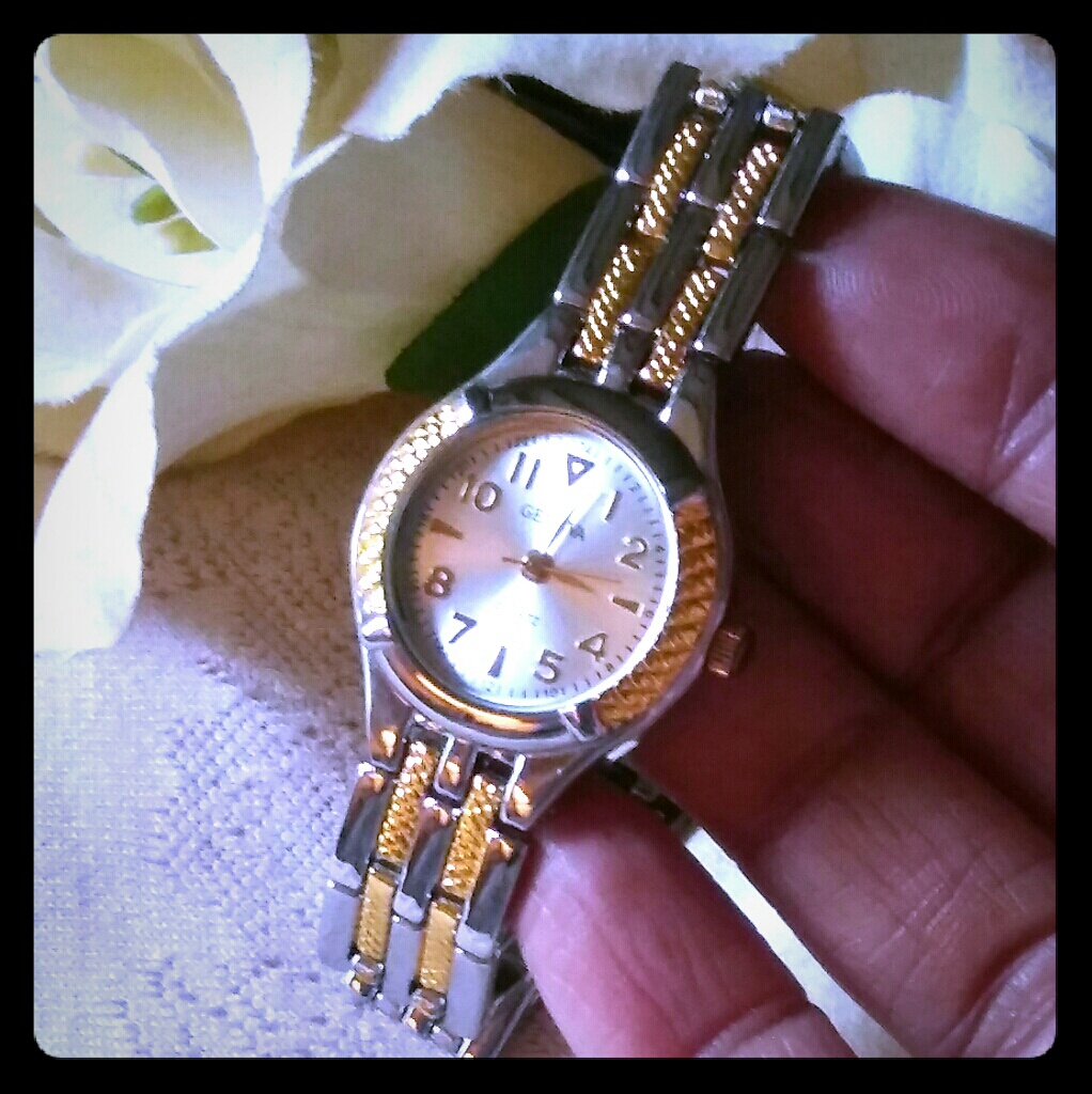 Vintage Ladies Geneva TwoTone Watch Vintage Ladies Geneva TwoTone Watch